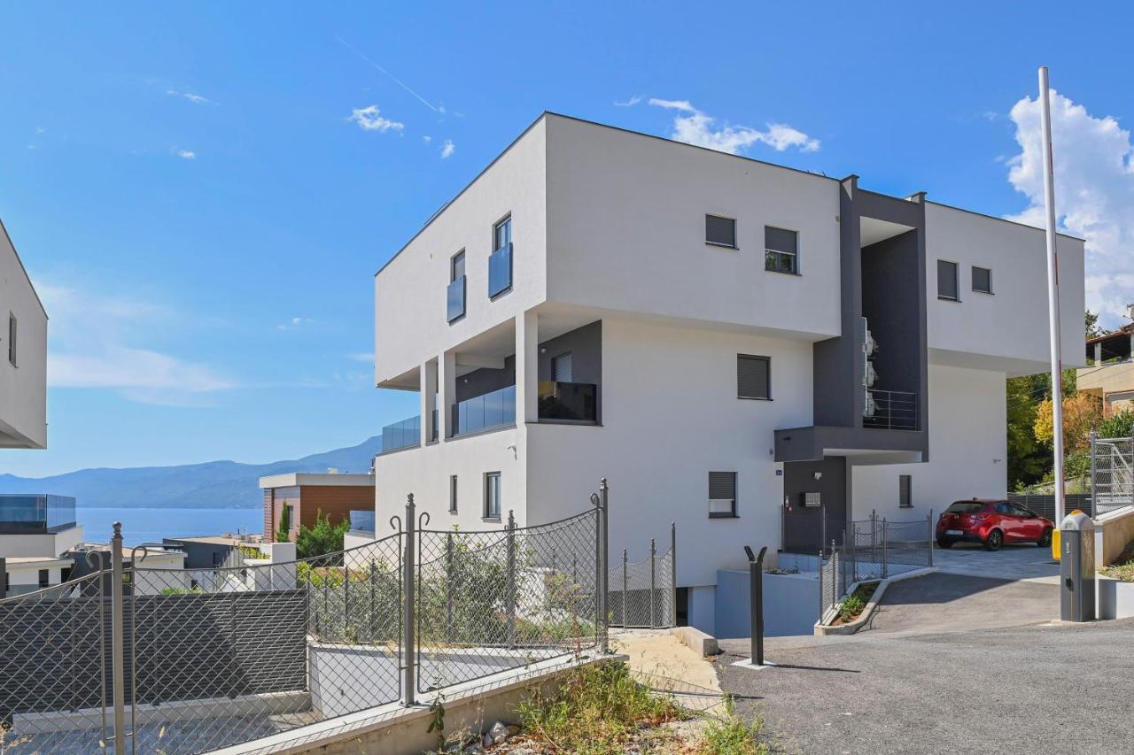רייקה Sea View Deluxe Apartment מראה חיצוני תמונה