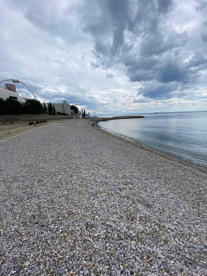 רייקה Sea View Deluxe Apartment מראה חיצוני תמונה